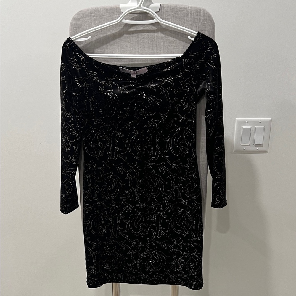 Miss Selfridge Black and Gold Long Sleeve Velvet Dress